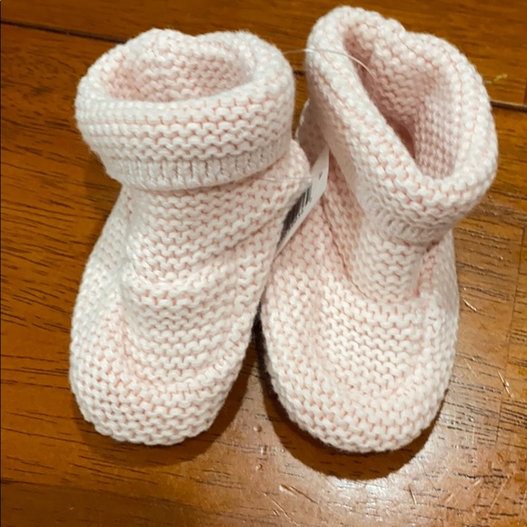 gap knit booties